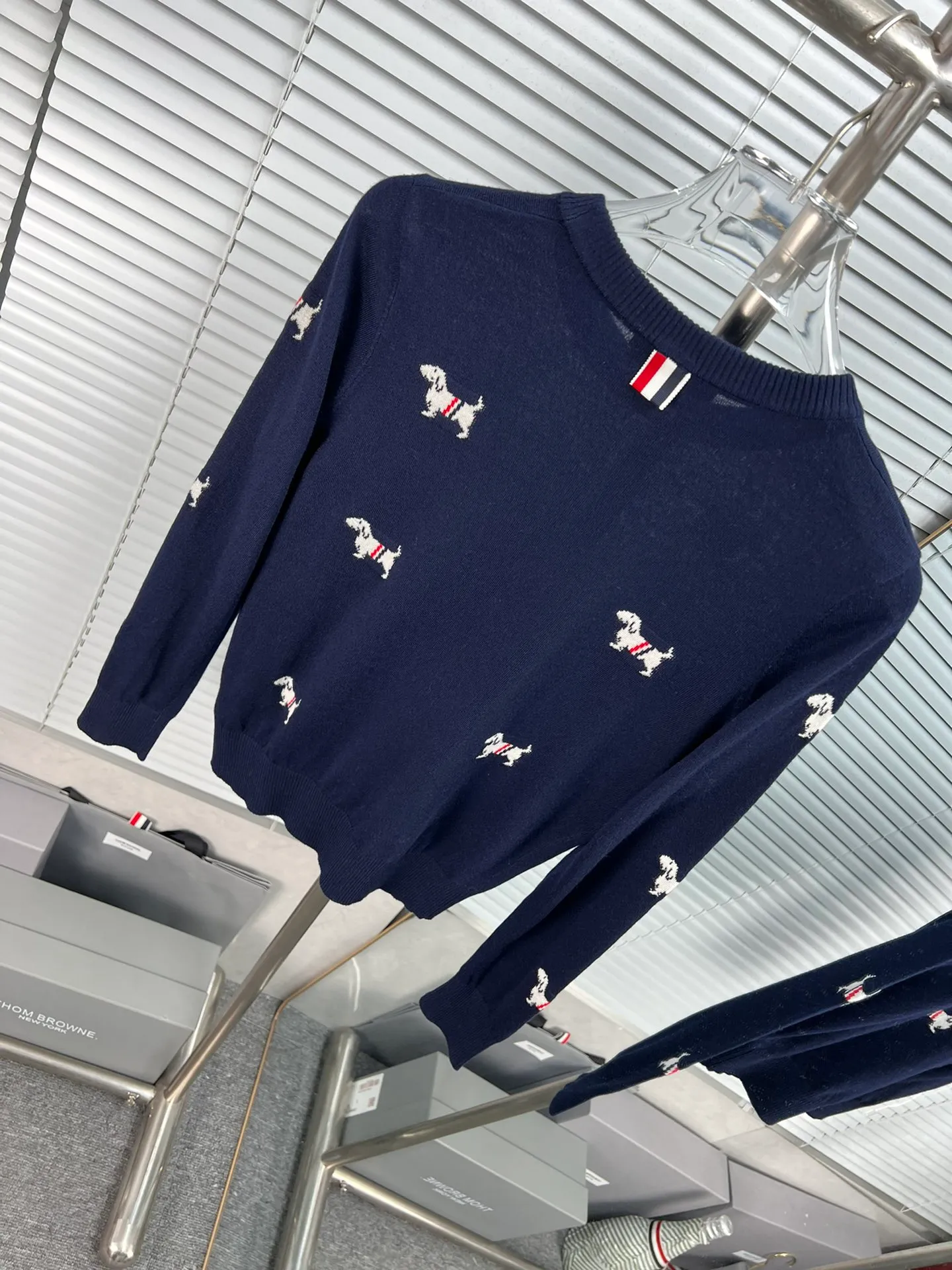 Thom Browne ➡️ logo TBClassic Classic Quality⚠️ ， ， ， ， ❗️❗️ ， ！ TBSeries ， ， ！ :Navy Blue Gray Sizes：0.1.2 （SML ）